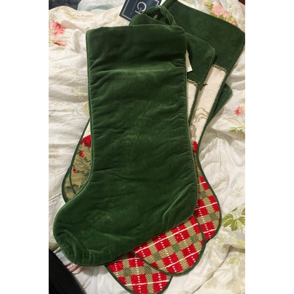Set of 4 NWT Wool Needlepoint Christmas Stockings Old World Santa Claus design - Picture 14 of 16